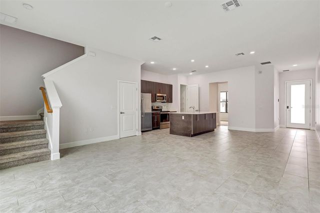 212 VILLA DOMANI CIRCLE, Davenport, FL 33896