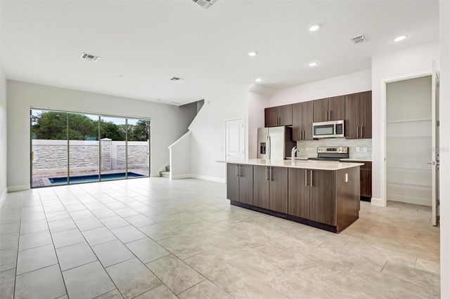 212 VILLA DOMANI CIRCLE, Davenport, FL 33896