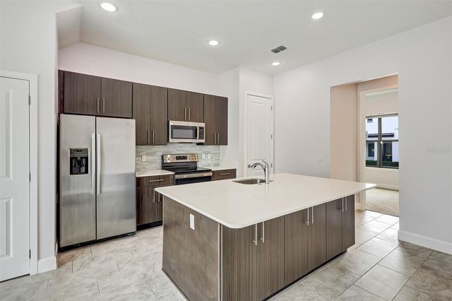212 VILLA DOMANI CIRCLE, Davenport, FL 33896