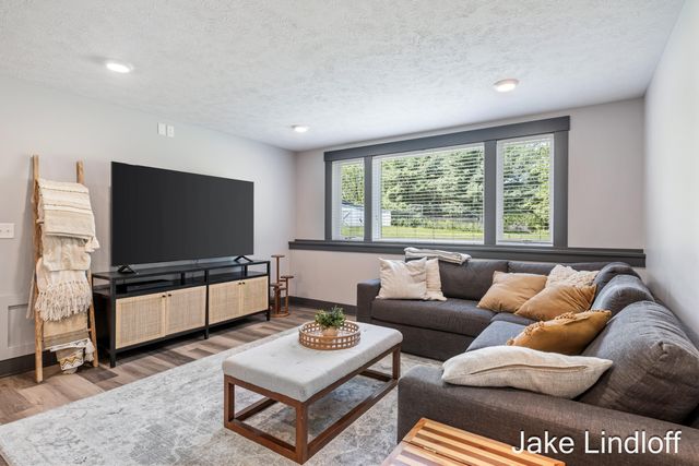 8855 Myers Lake Avenue Ne, Courtland Twp, MI 49341