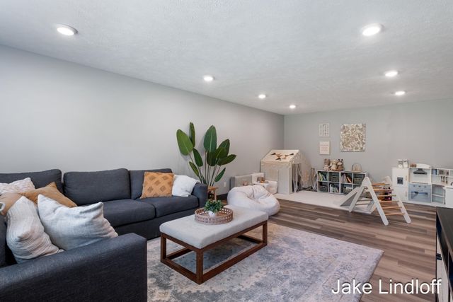 8855 Myers Lake Avenue Ne, Courtland Twp, MI 49341