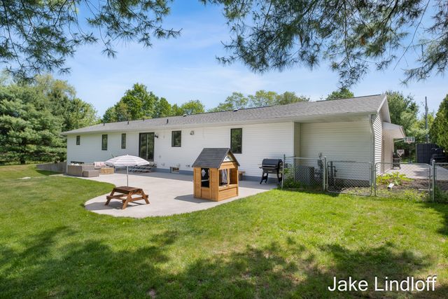 8855 Myers Lake Avenue Ne, Courtland Twp, MI 49341