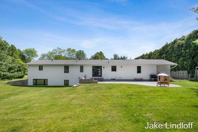 8855 Myers Lake Avenue Ne, Courtland Twp, MI 49341