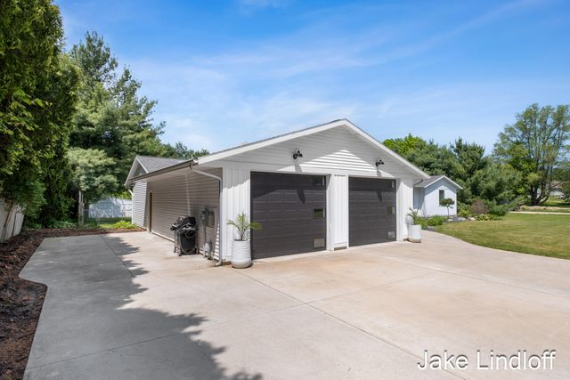 8855 Myers Lake Avenue Ne, Courtland Twp, MI 49341