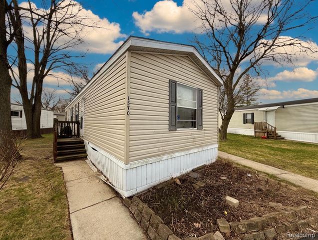 1570 Christine Ter, Madison Heights, MI 48071