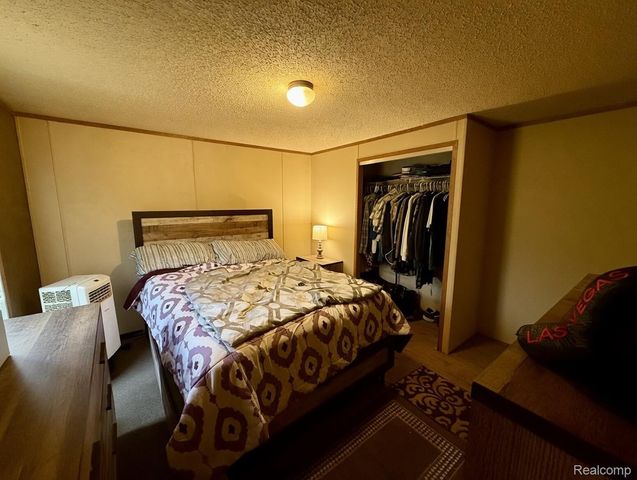 1570 Christine Ter, Madison Heights, MI 48071