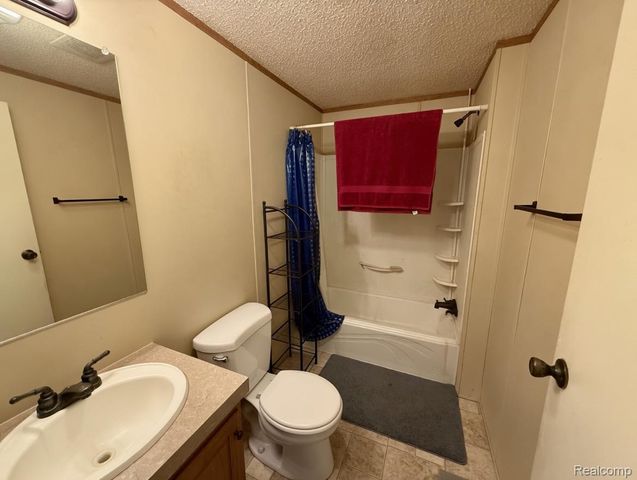 1570 Christine Ter, Madison Heights, MI 48071
