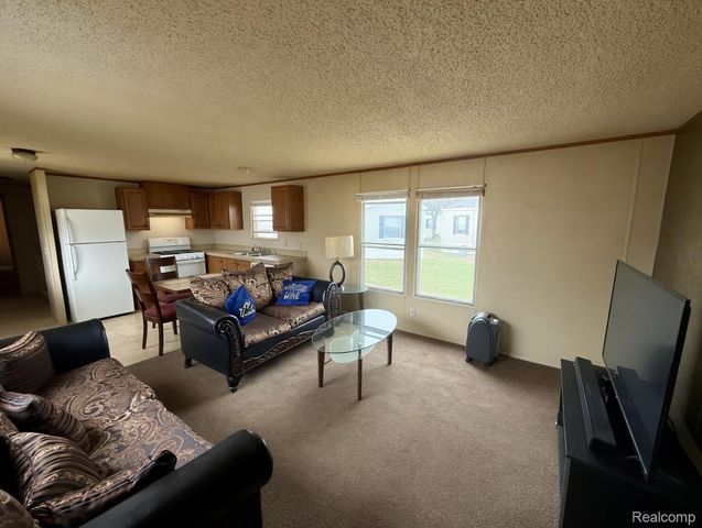 1570 Christine Ter, Madison Heights, MI 48071