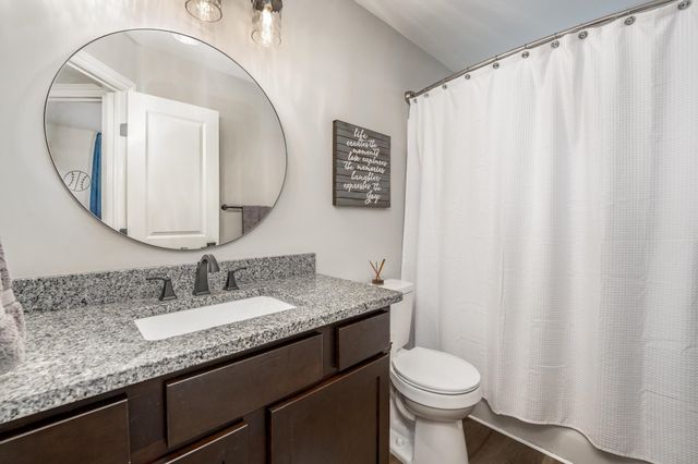2311 S Chateau St, Wichita, KS 67207