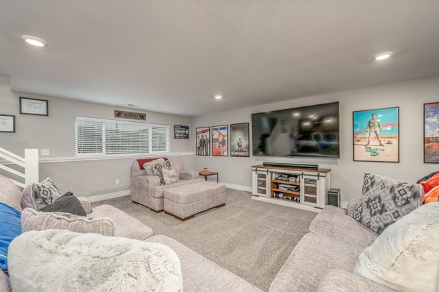 2311 S Chateau St, Wichita, KS 67207