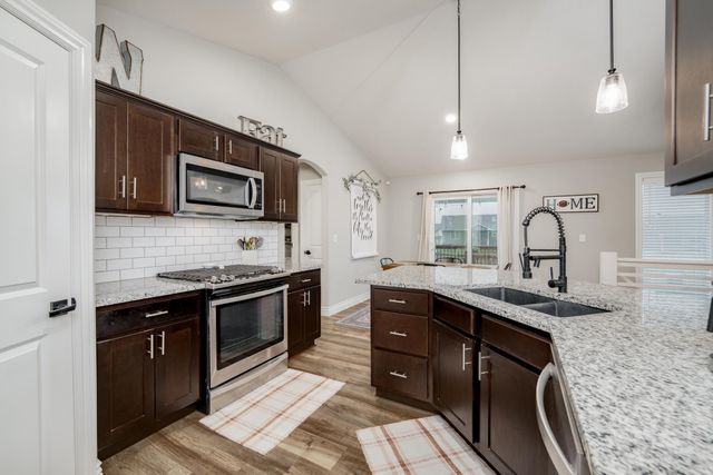 2311 S Chateau St, Wichita, KS 67207