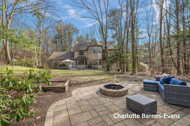 17141 Whitney Ridge, West Olive, MI 49460