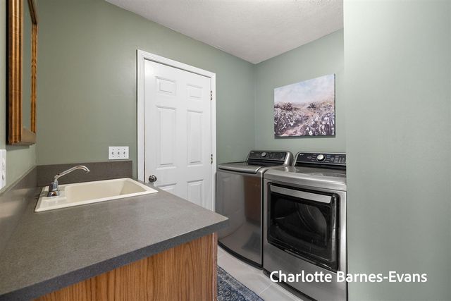 17141 Whitney Ridge, West Olive, MI 49460
