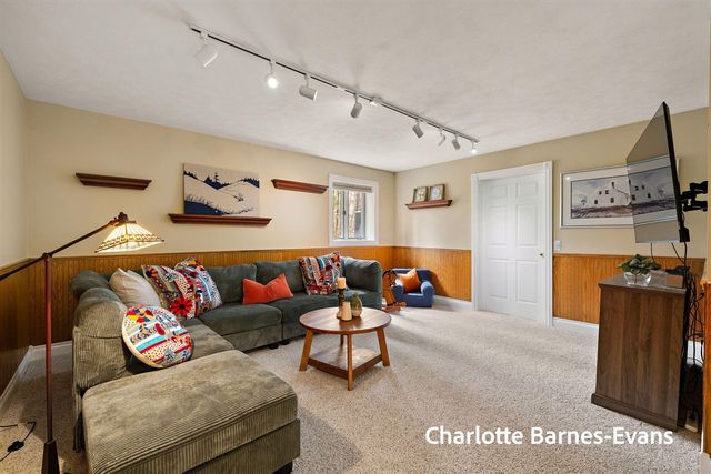 17141 Whitney Ridge, West Olive, MI 49460