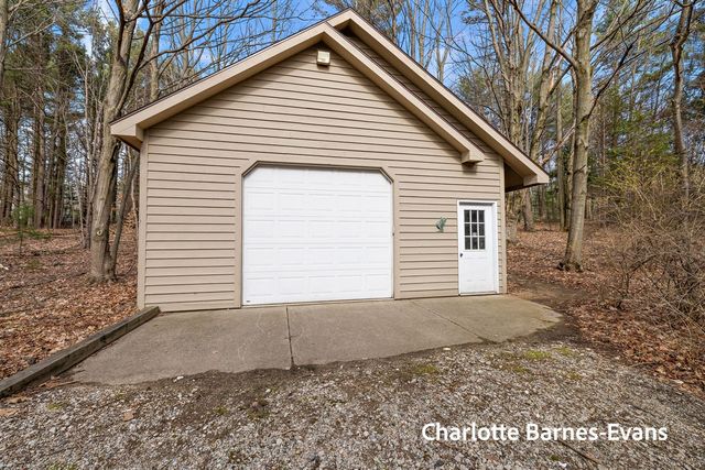 17141 Whitney Ridge, West Olive, MI 49460
