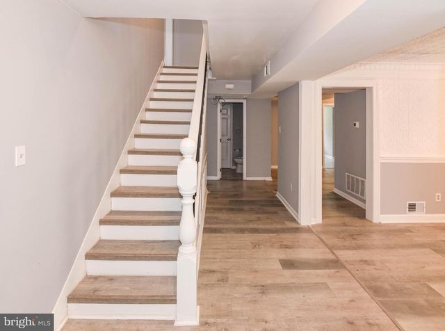 8400 PENNS HILL RD, La Plata, MD 20646