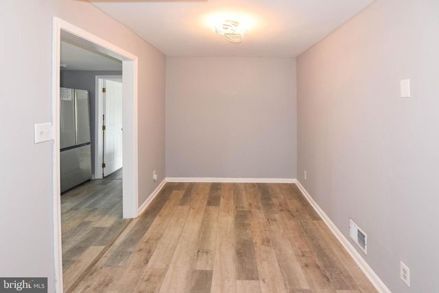 8400 PENNS HILL RD, La Plata, MD 20646