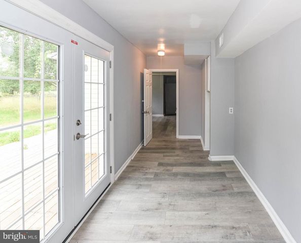 8400 PENNS HILL RD, La Plata, MD 20646