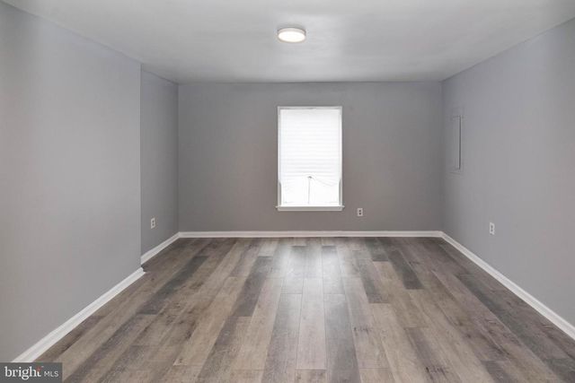 8400 PENNS HILL RD, La Plata, MD 20646