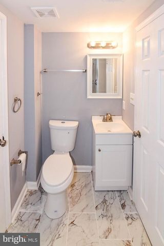 8400 PENNS HILL RD, La Plata, MD 20646