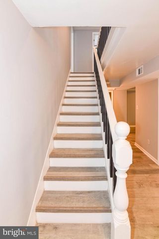 8400 PENNS HILL RD, La Plata, MD 20646