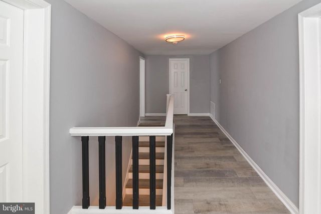8400 PENNS HILL RD, La Plata, MD 20646