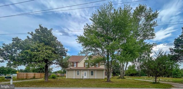 8400 PENNS HILL RD, La Plata, MD 20646