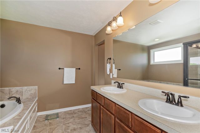 7940 Walcott Way, Mentor, OH 44060