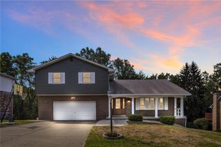 120 Sherwood Dr, Hempfield Twp, PA 15601