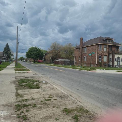 7135 Elmhurst Street, Detroit, MI 48204