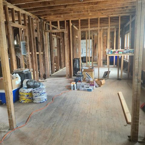 7135 Elmhurst Street, Detroit, MI 48204