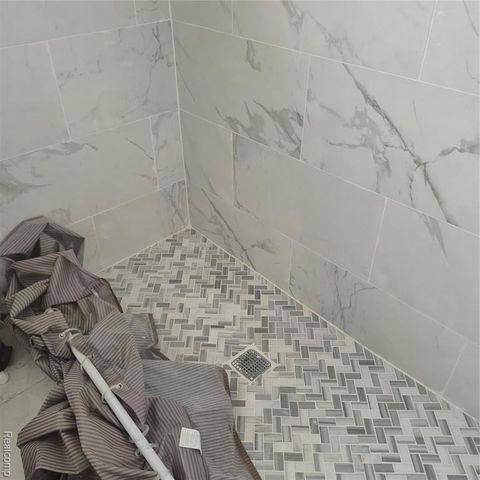7135 Elmhurst Street, Detroit, MI 48204
