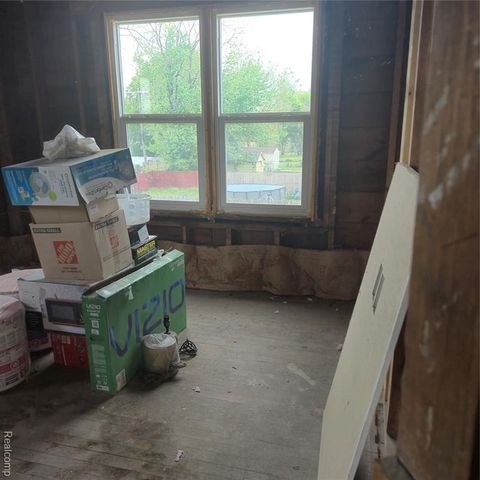 7135 Elmhurst Street, Detroit, MI 48204