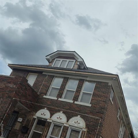 7135 Elmhurst Street, Detroit, MI 48204
