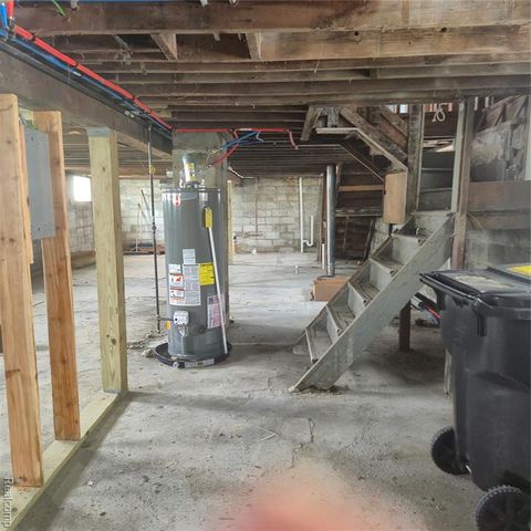 7135 Elmhurst Street, Detroit, MI 48204