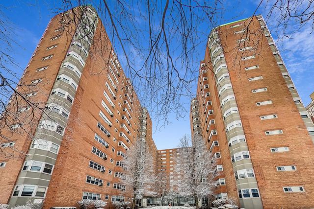 4980 N Marine Drive 831, Chicago, IL 60640