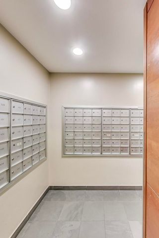 4980 N Marine Drive 831, Chicago, IL 60640