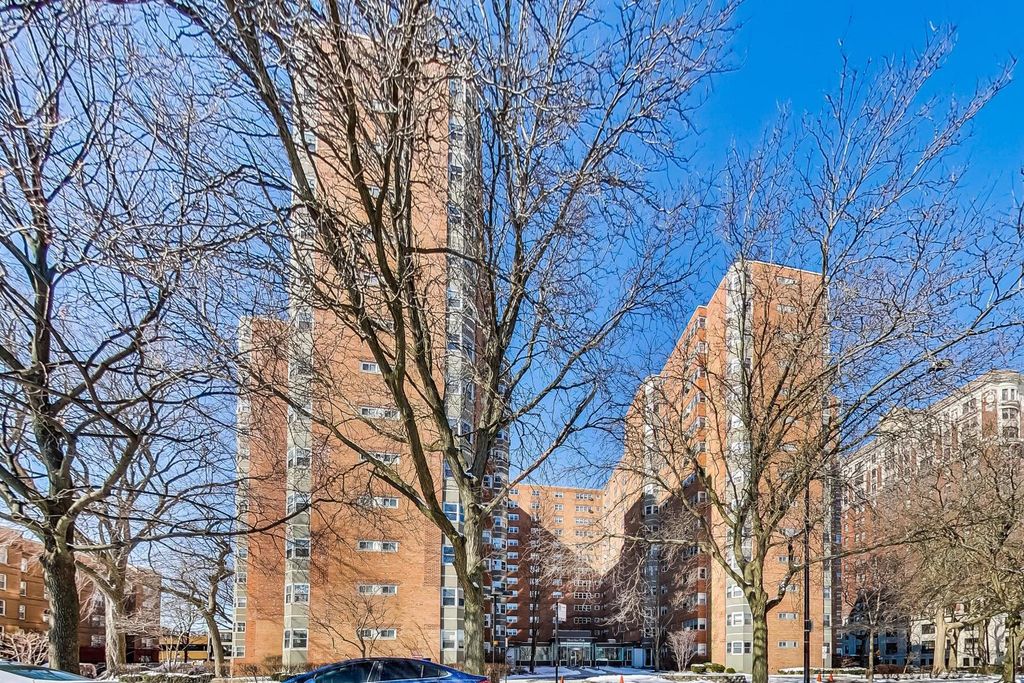 4980 N Marine Drive 831, Chicago, IL 60640