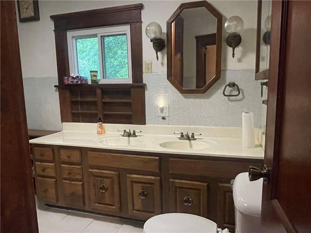 510 E Main Street, Richmond, MO 64085