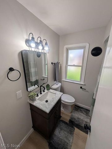 5860 Pearl Road, Parma, OH 44130