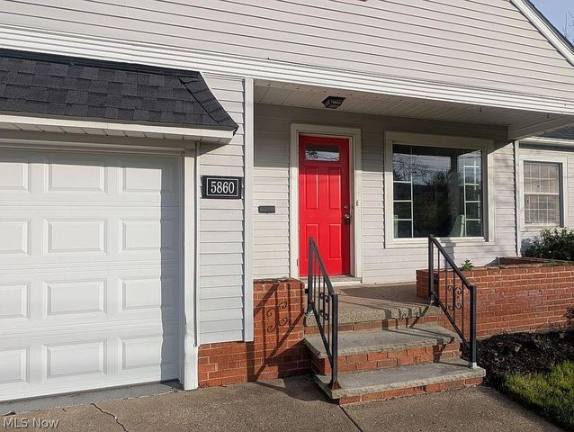 5860 Pearl Road, Parma, OH 44130