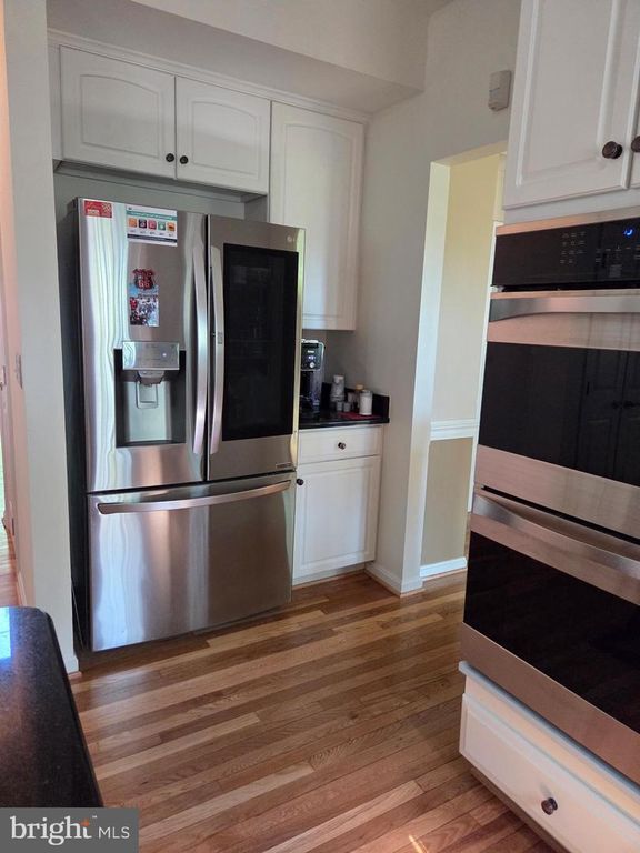 Image 10 of property listing at 1547 SAPPINGTON DR, Gambrills, MD 21054