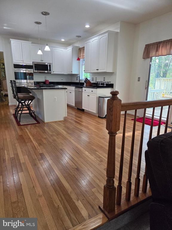 Image 16 of property listing at 1547 SAPPINGTON DR, Gambrills, MD 21054