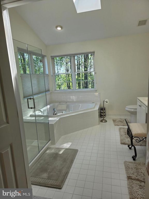 Image 41 of property listing at 1547 SAPPINGTON DR, Gambrills, MD 21054