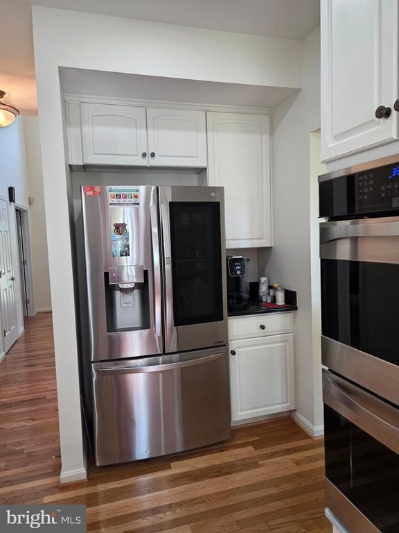 Image 8 of property listing at 1547 SAPPINGTON DR, Gambrills, MD 21054