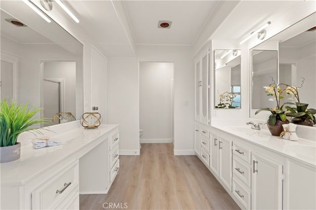 5200 Irvine Boulevard 210, Irvine, CA 92620