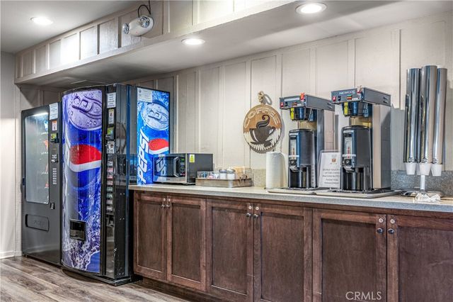 5200 Irvine Boulevard 210, Irvine, CA 92620