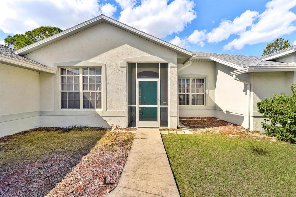 Image 5 of property listing at 5331 OLD HICKORY LANE, Fruitland Park, FL 34731