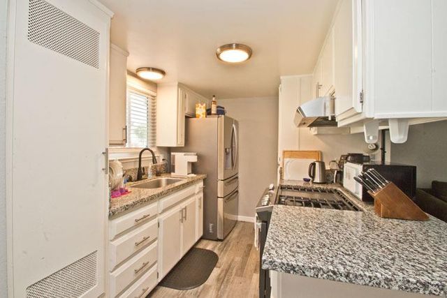 5606 Hillsdale Blvd #B, Sacramento, CA 95842