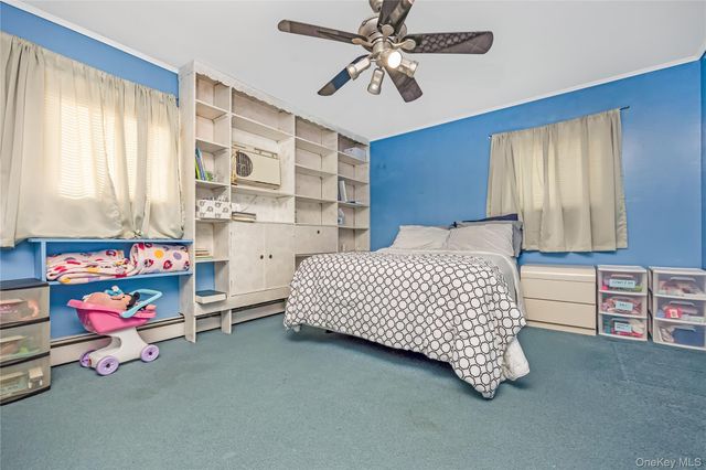 84 White Oak Street, Deer Park, NY 11729